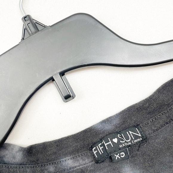 Fifth Sun black/gray tie dye print Introvert short sleeve t-shirt - Picture 3 of 5